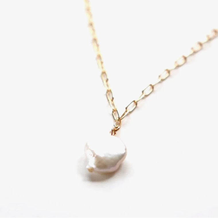 Gold Chain Necklace With a Pearl - Lark & Lily Boutique